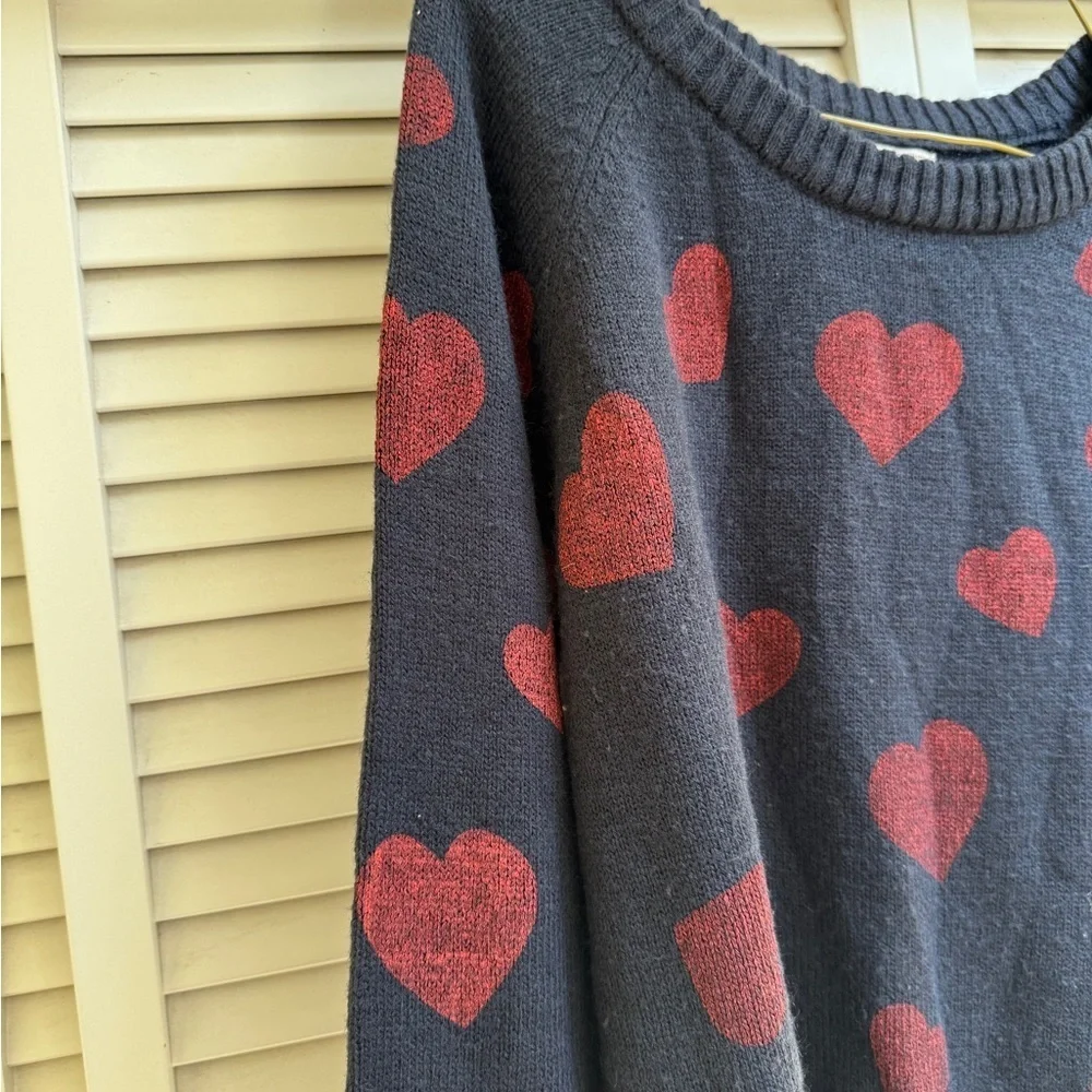 Adam Levine Collection Heart Sweater - Navy and Red Junior Sz L